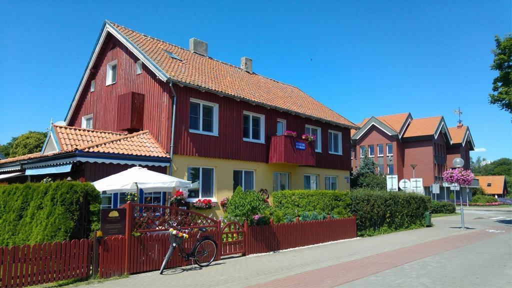 Guesthouse "Nakvyne Pas Zveja" Nagliu Street Nida Exterior photo